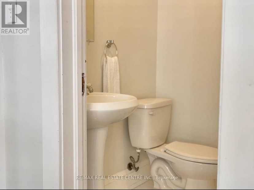314 Main Street E — photo 16 of 40