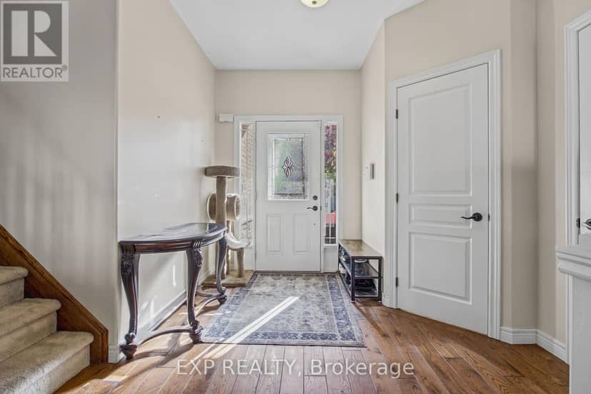 200 Valiant Circle, Hamilton, photo 5