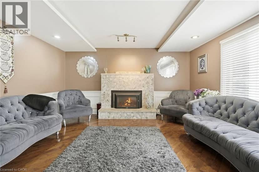 55 WOODSIDE Square — photo 18 of 40