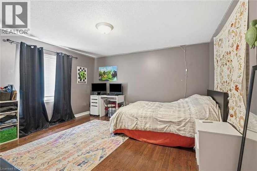 55 WOODSIDE Square — photo 33 of 40