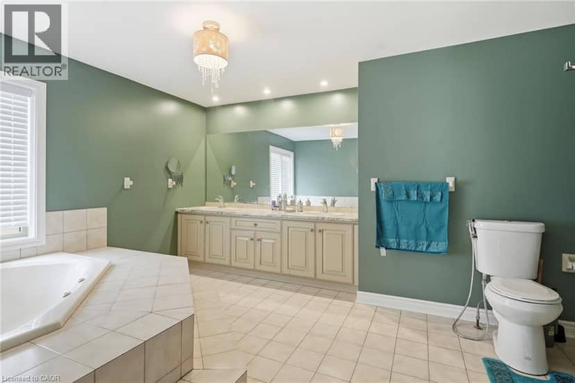 55 WOODSIDE Square — photo 27 of 40
