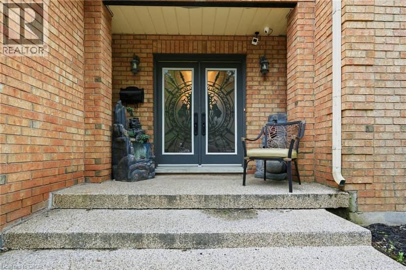 55 WOODSIDE Square — photo 5 of 40