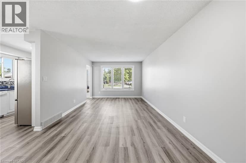 42 TERRACE Avenue — photo 12 of 39