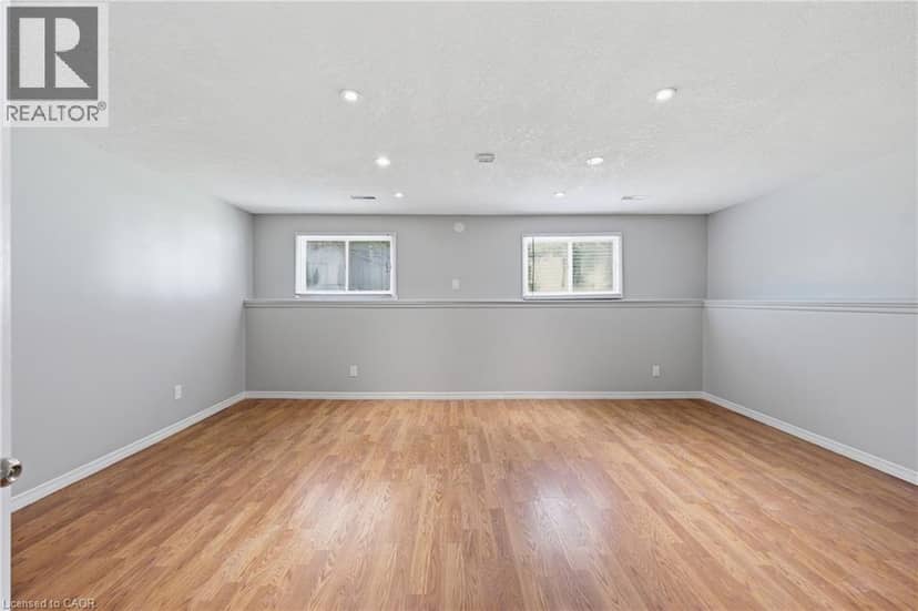 42 TERRACE Avenue — photo 27 of 39