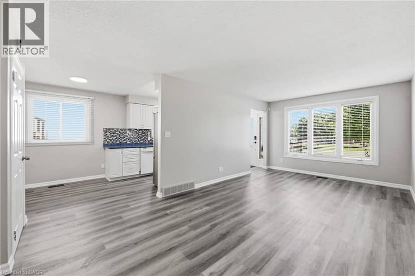 42 TERRACE Avenue — photo 10 of 39