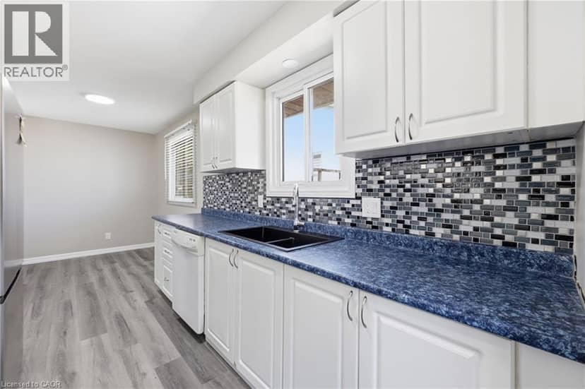 42 TERRACE Avenue — photo 7 of 39