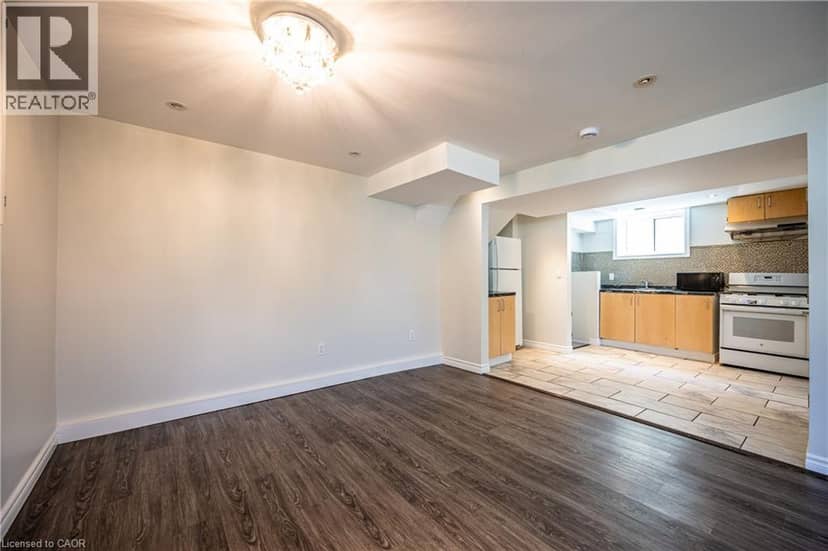 66 BELWOOD Crescent — photo 24 of 33