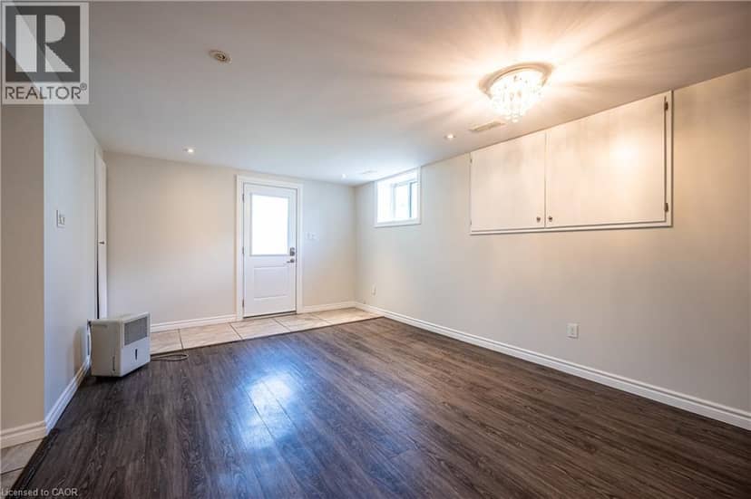 66 BELWOOD Crescent — photo 22 of 33