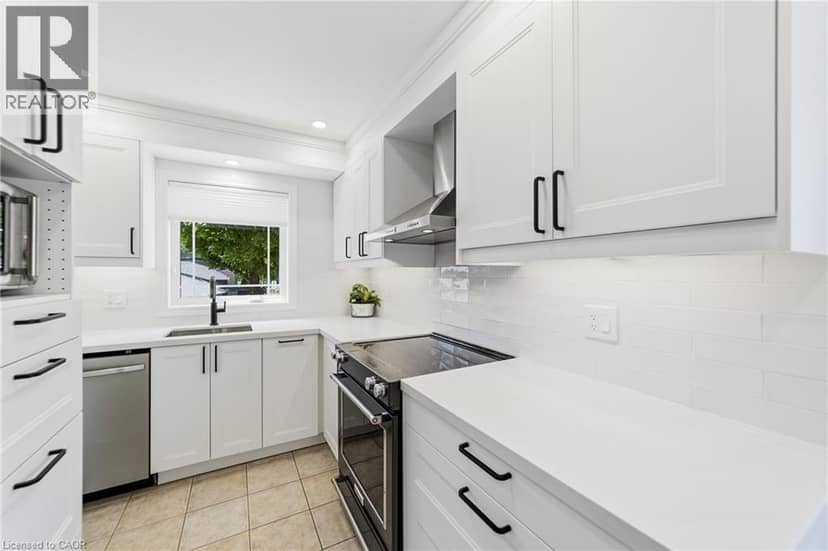 242 UPPER MOUNT ALBION Road Unit# 13 — photo 15 of 34