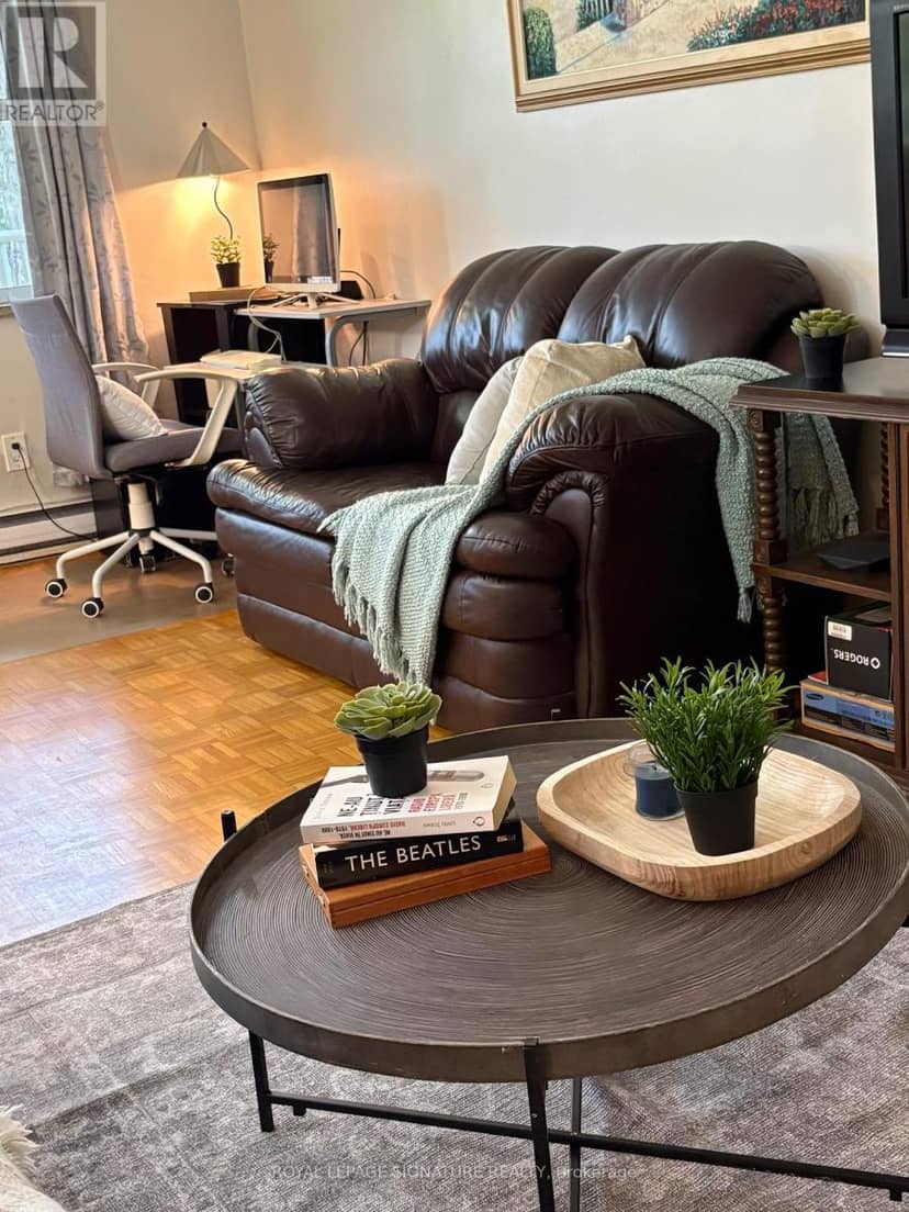 Listing 30362293 — photo 8 of 24