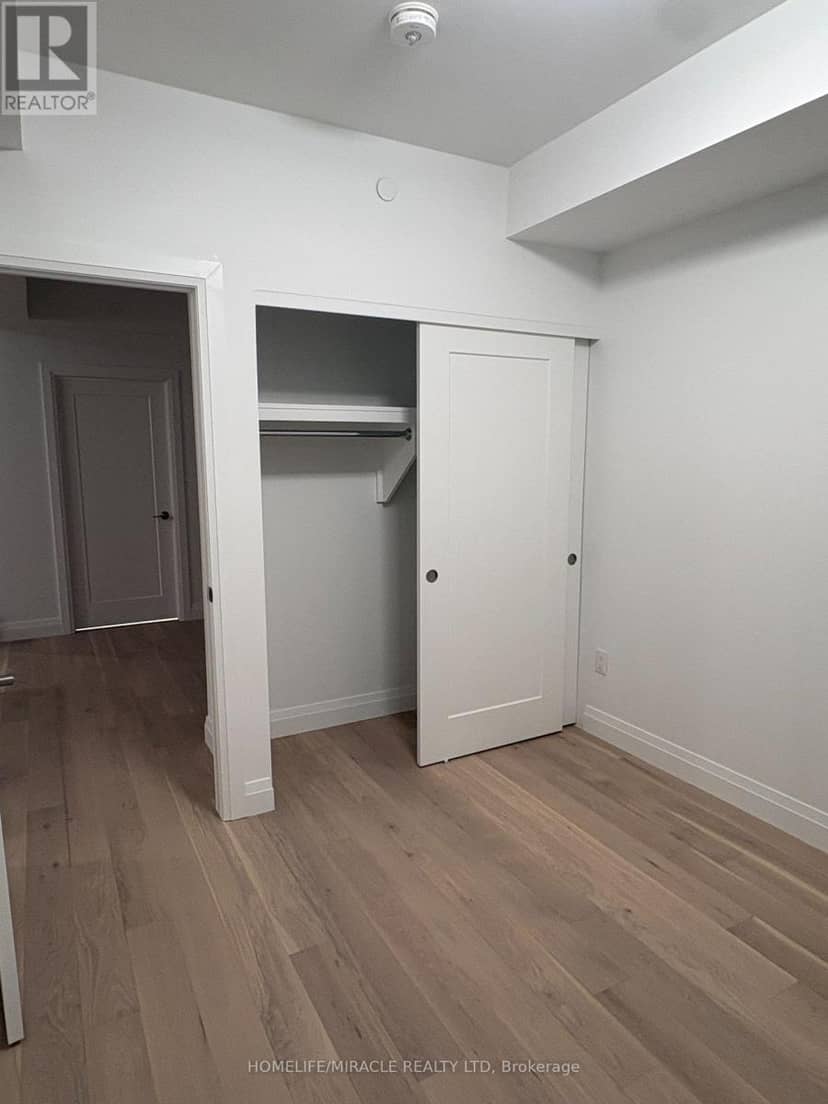 317 - 26 Mill Street — photo 17 of 32