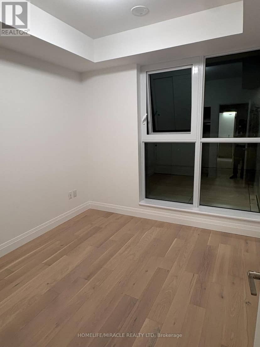 317 - 26 Mill Street — photo 16 of 32