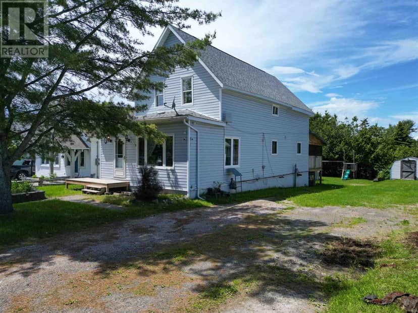138 Lakeside AVE, Blind River