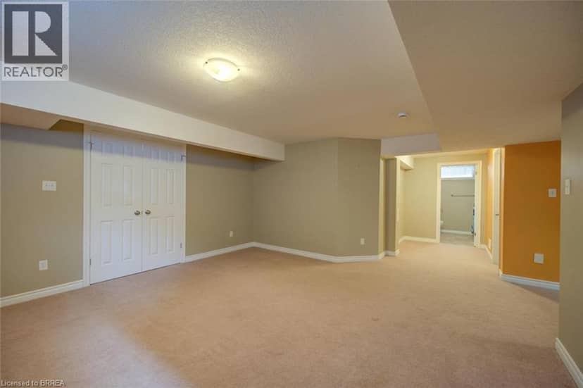 44 MCQUEEN Drive — photo 40 of 40