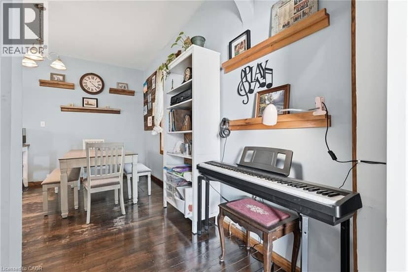 545 MAIN Street E — photo 11 of 40