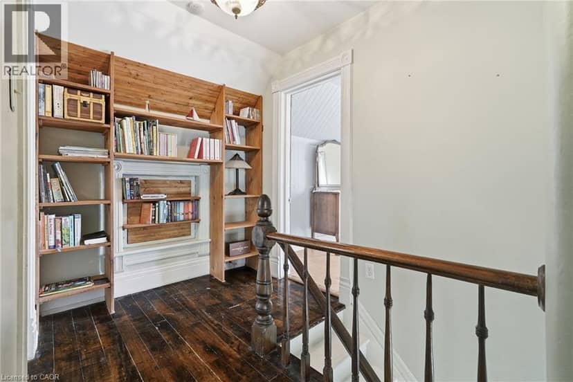 545 MAIN Street E — photo 27 of 40