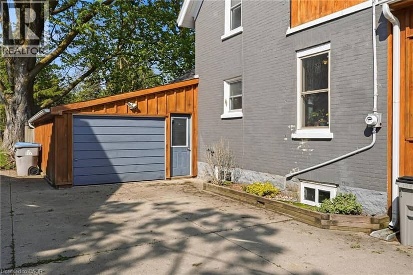 545 MAIN Street E — photo 33 of 40