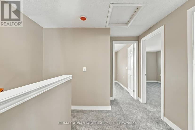 7 - 122 Sherwood Forest Square — photo 24 of 39