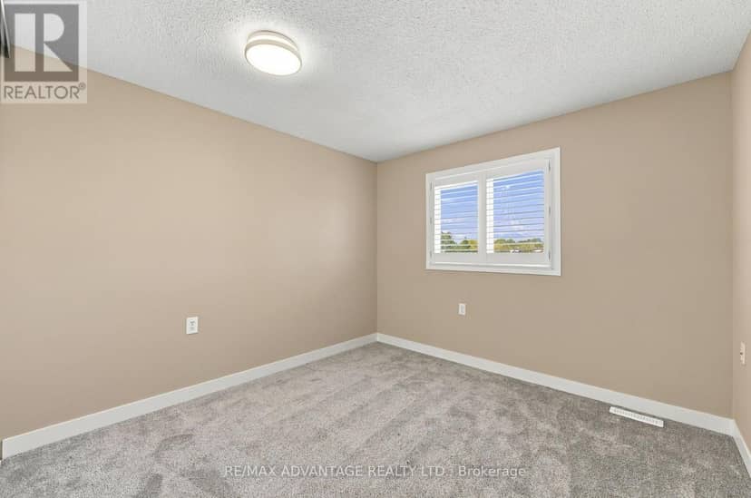7 - 122 Sherwood Forest Square — photo 25 of 39