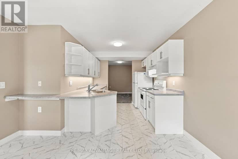7 - 122 Sherwood Forest Square — photo 9 of 39