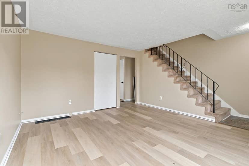38 Regal Road — photo 8 of 40