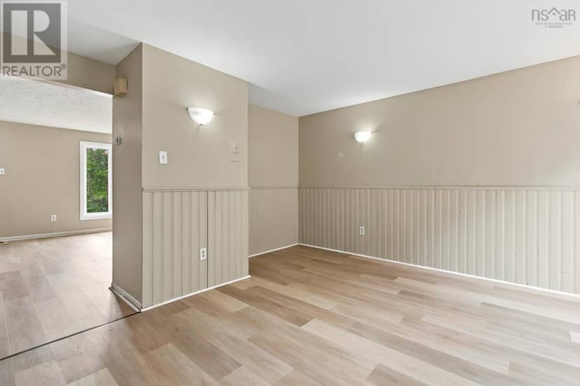 38 Regal Road — photo 15 of 40