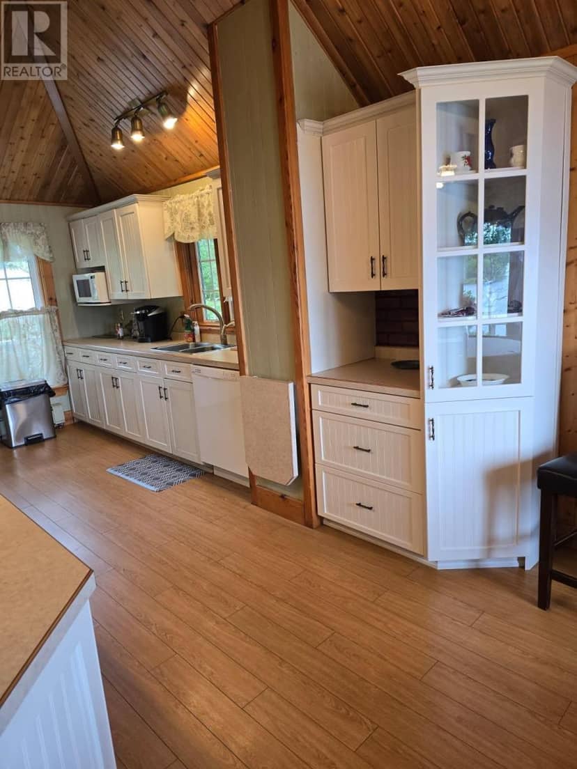 253 Perry Road, Carleton, photo 4