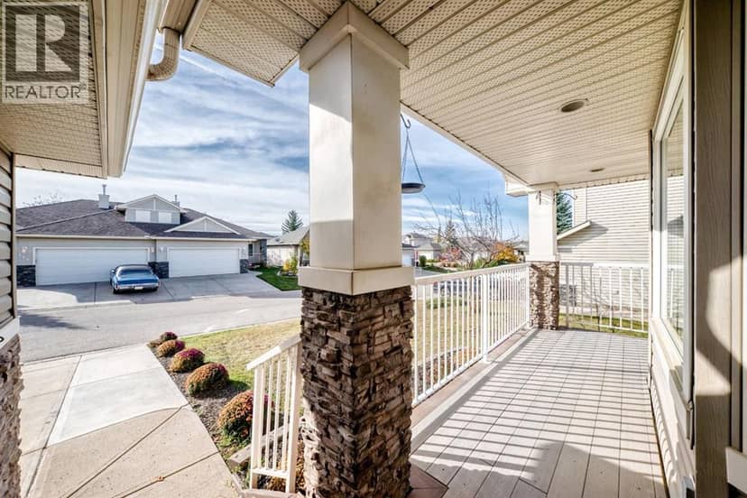 113 Cove Hill, Chestermere, photo 3