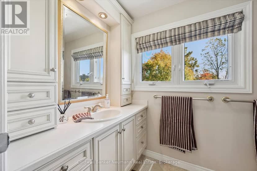26 Maplewood Drive — photo 33 of 40