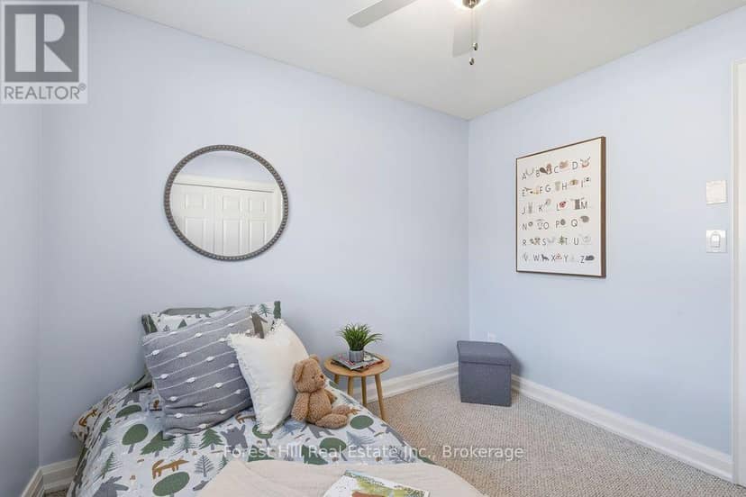 21 Sabrina Park Drive — photo 11 of 34