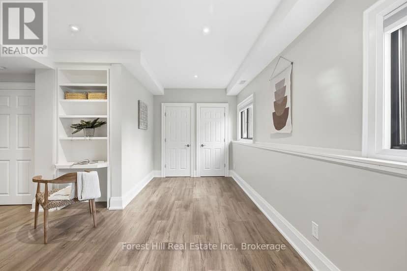21 Sabrina Park Drive — photo 16 of 34