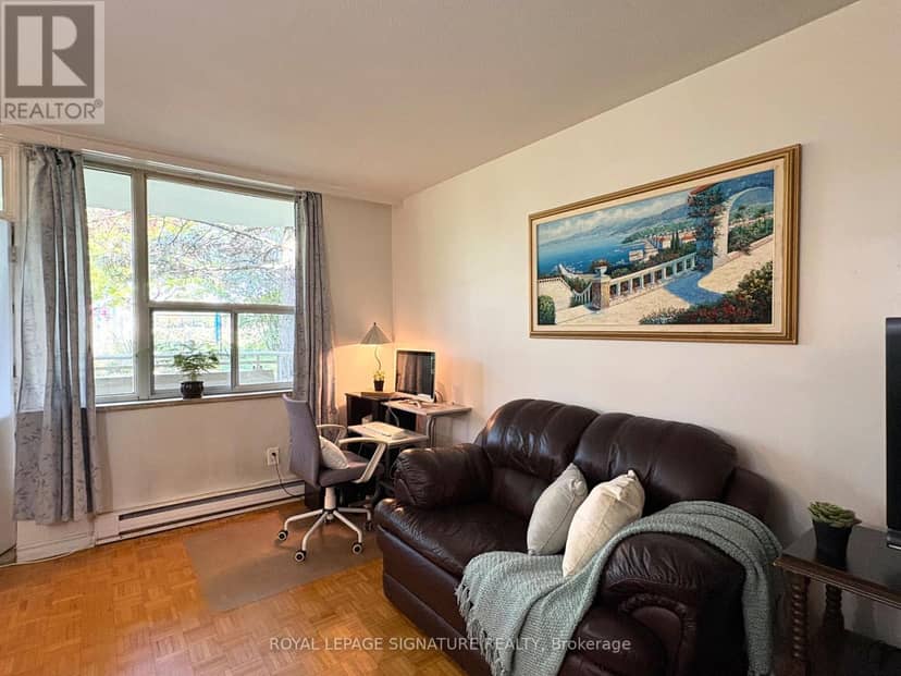 Listing 30362293 — photo 10 of 24