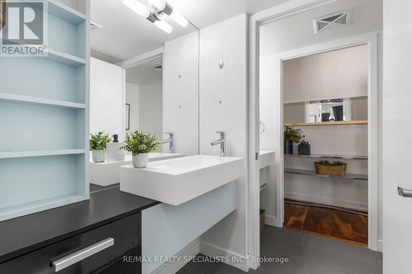 2908 - 38 Dan Leckie Way — photo 15 of 22