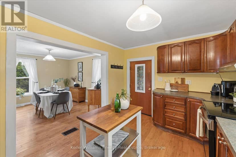325 Ball Street — photo 19 of 40