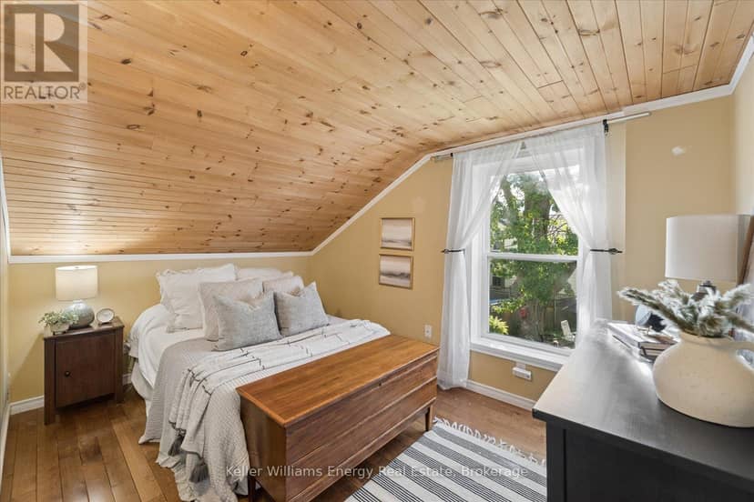 325 Ball Street — photo 31 of 40