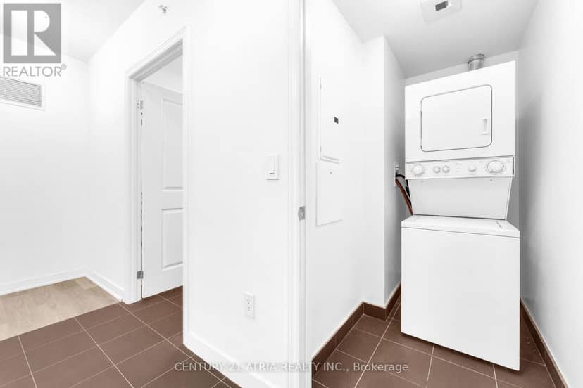 313 - 1038 McNicoll Avenue — photo 14 of 25