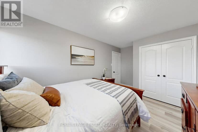10 Dooley Crescent — photo 22 of 32