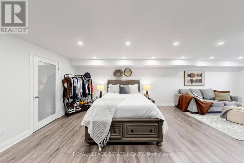 10 Dooley Crescent — photo 28 of 32