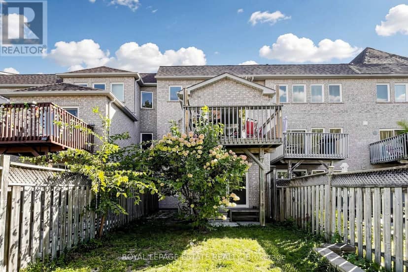 10 Dooley Crescent — photo 31 of 32