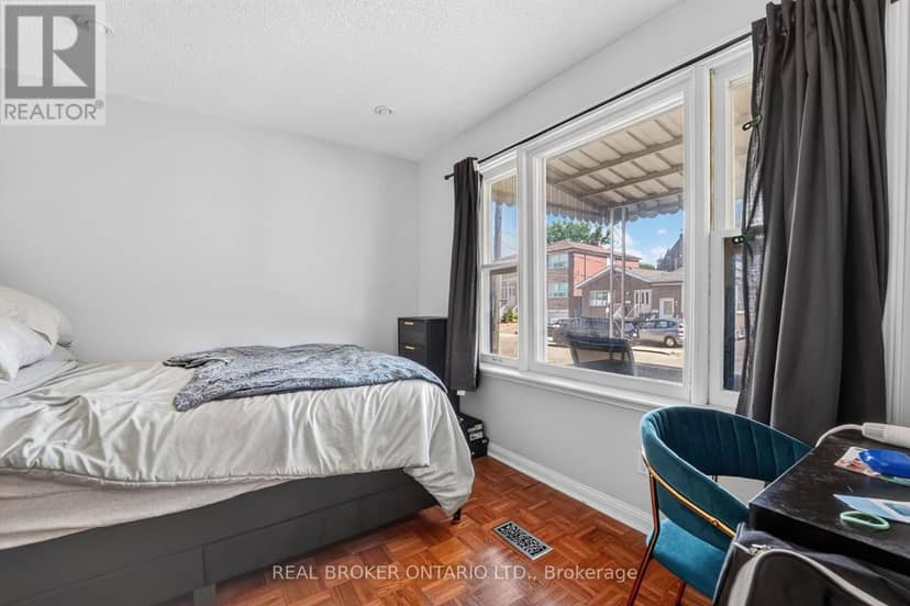 238 Chambers Avenue — photo 13 of 40
