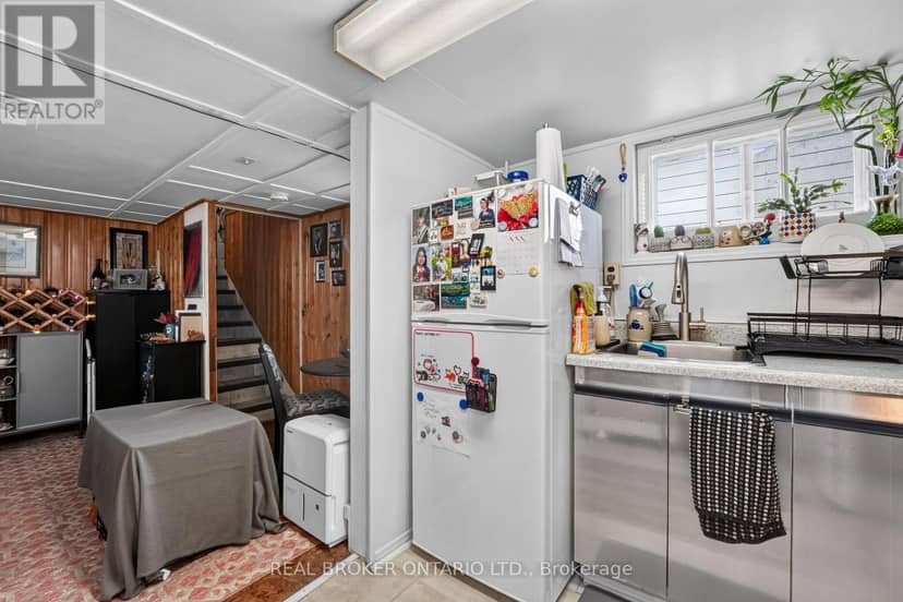 238 Chambers Avenue — photo 31 of 40
