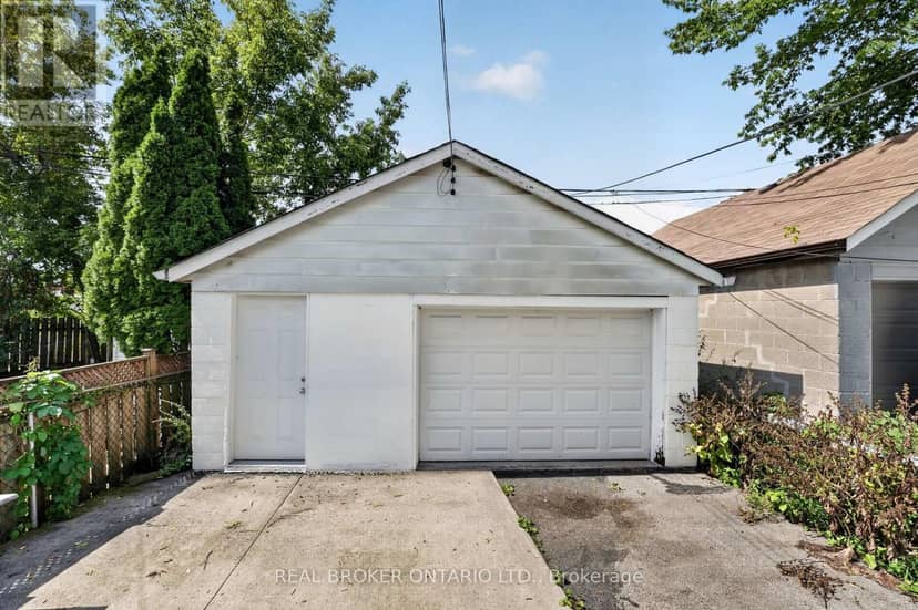 238 Chambers Avenue — photo 6 of 40