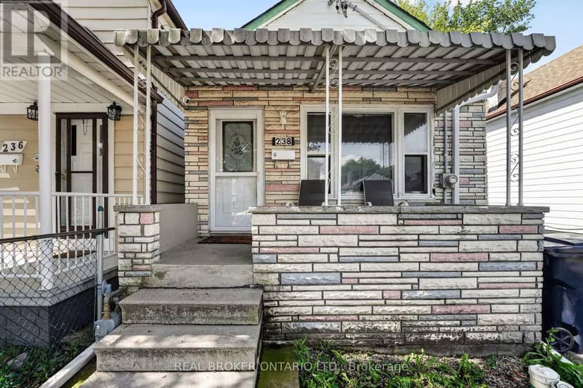 238 Chambers Avenue — photo 8 of 40