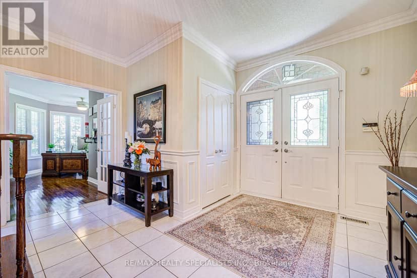 11 Bridlewood Boulevard — photo 13 of 40