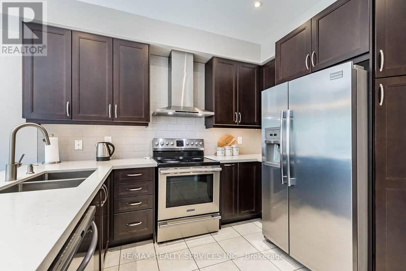 151 Fairhill Avenue — photo 20 of 40