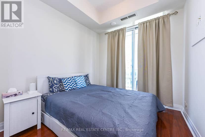 2605 - 90 Absolute Avenue — photo 13 of 30