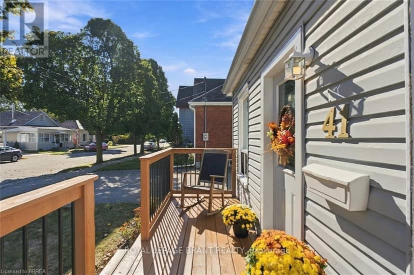 41 Gordon Street, Brantford, photo 3