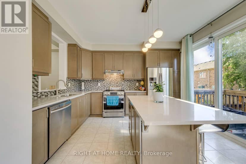 40 Stillwater Crescent — photo 13 of 40