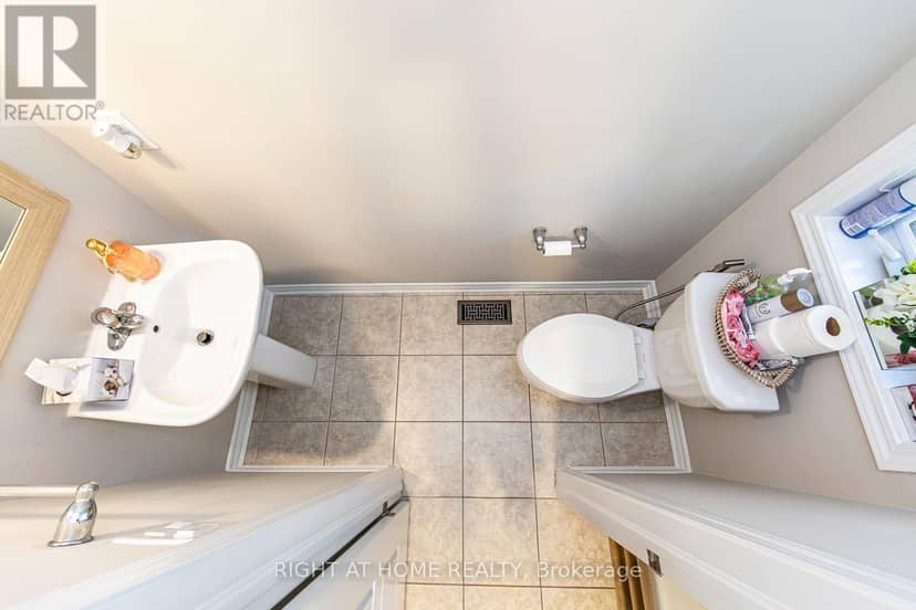 40 Stillwater Crescent — photo 16 of 40