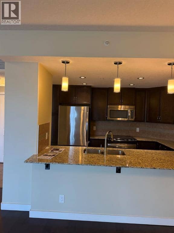 701, 16 Varsity Estates Circle NW, Calgary, photo 2